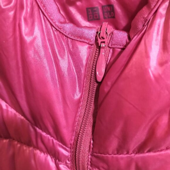NWOT Uniqlo Packable ULTRA LIGHT DOWN PARKA Hooded in Hot Pink SOLDOUT ONLINE! - Picture 10 of 16